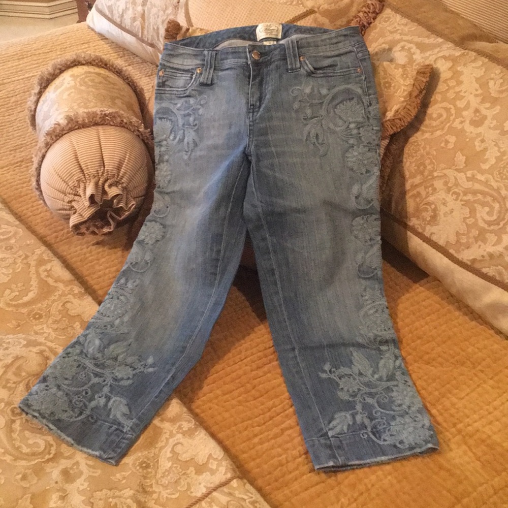 White House Black Market capri embroidered jeans 2